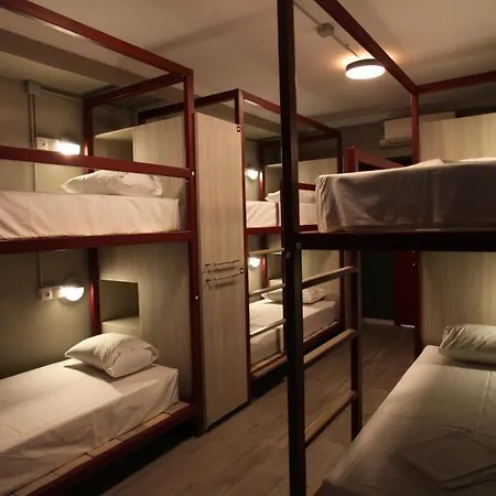 Hybrid Youth Hostel *