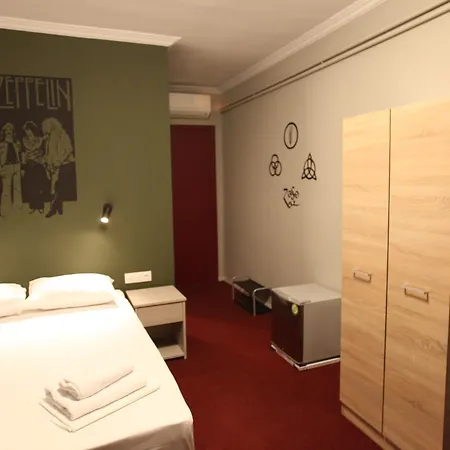 Hybrid Youth Thessaloniki