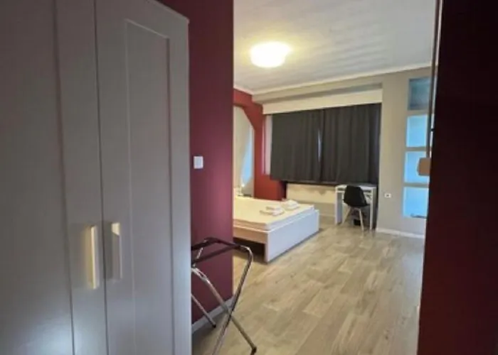 Hybrid Youth 호스텔 *