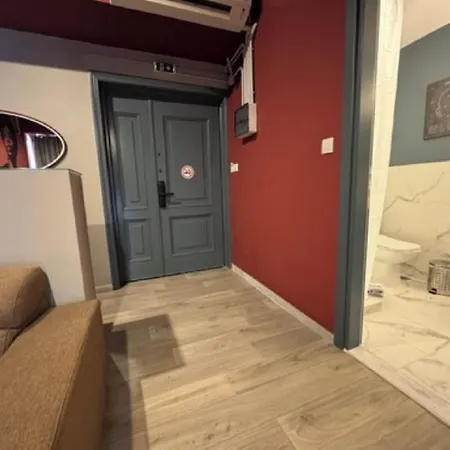 אכסניה Hybrid Youth סלוניקי