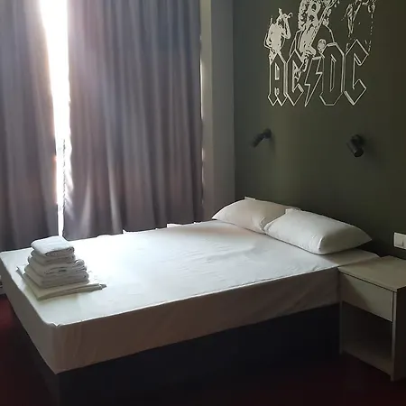 Hybrid Youth * סלוניקי