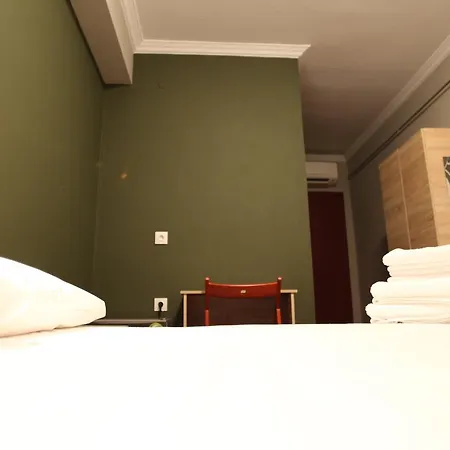 Hybrid Youth Hostel *