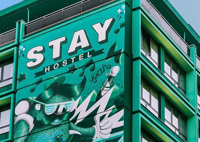 Hybrid Youth Hostal