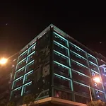 Hostel Hybrid Youth *