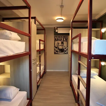Hostal Hybrid Youth Tesalónica