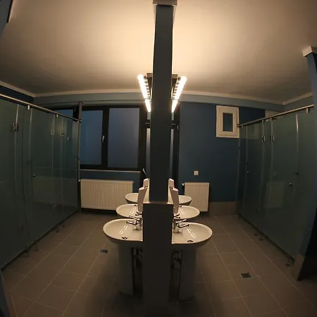 Hybrid Youth Hostal