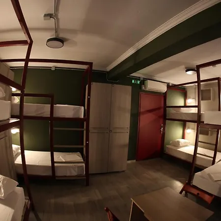 Hybrid Youth Hostal Tesalónica