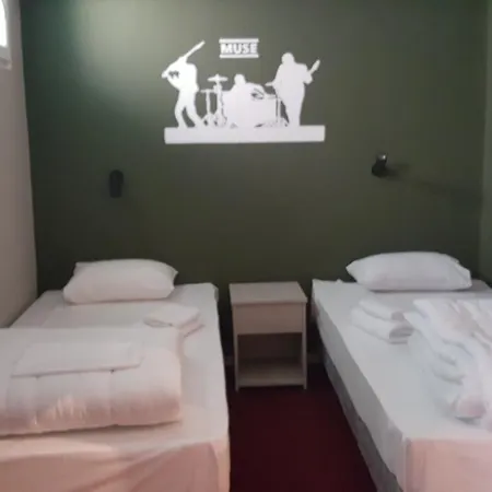 Hybrid Youth Hostal