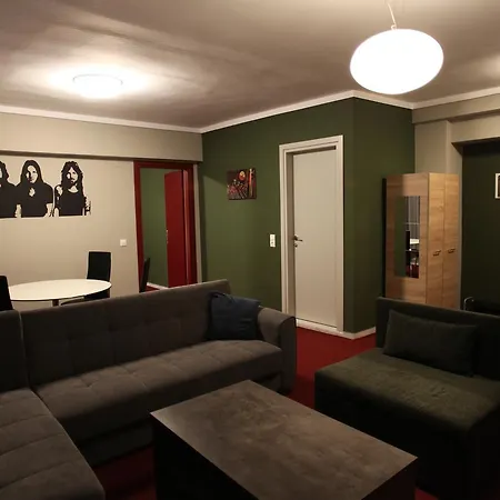 Hybrid Youth Hostal