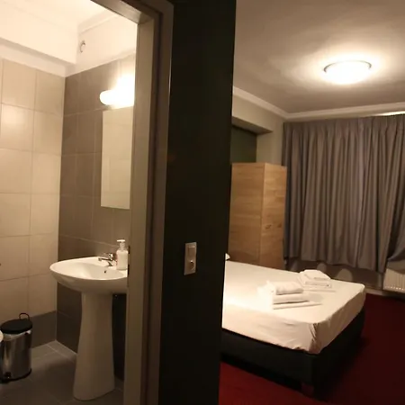 Hybrid Youth Hostal Tesalónica