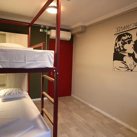 Hybrid Youth Hostal Tesalónica