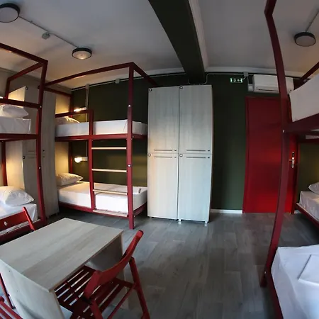Hybrid Youth Hostal Tesalónica