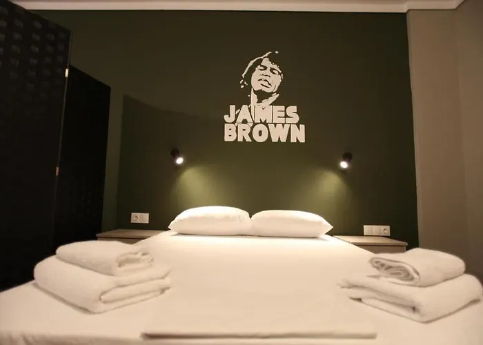 Хостел Hybrid Youth Салоники