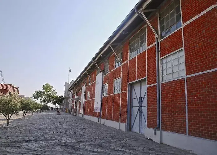 Хостел Hybrid Youth *