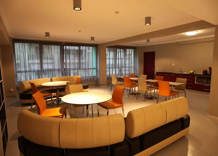 Хостел Hybrid Youth